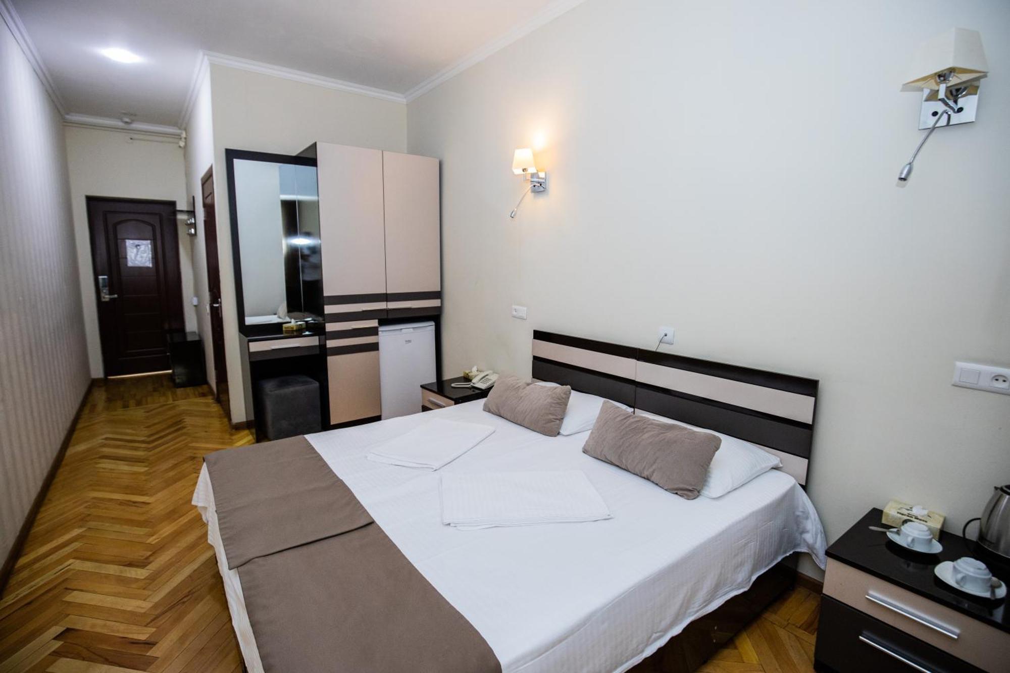 Yereone Hotel Apartment Yerevan Exterior foto